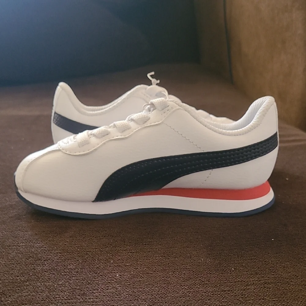 Unisex Kids White, Blue, and Red Slip-on Puma Low-Top Sneakers - Size 11 - Picture 4 of 10